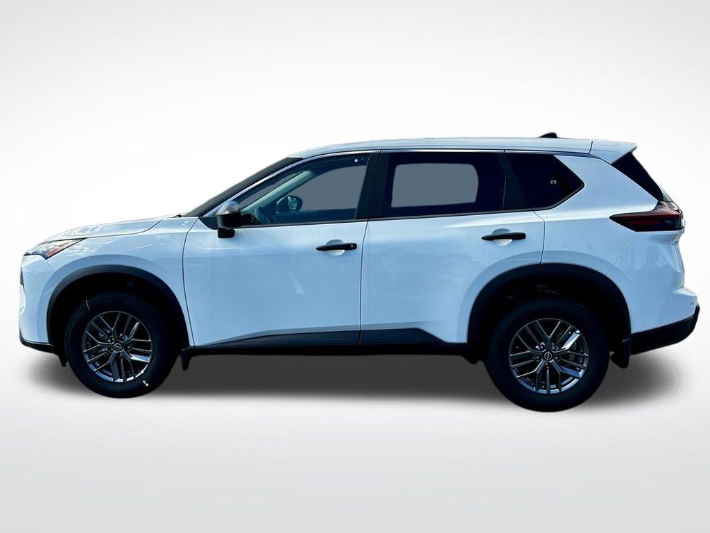 2025 Nissan Rogue S photo 4