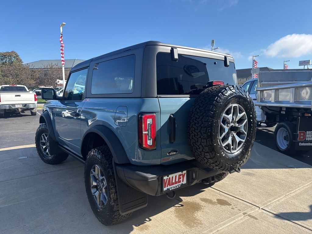 2023 Ford Bronco Badlands photo 3