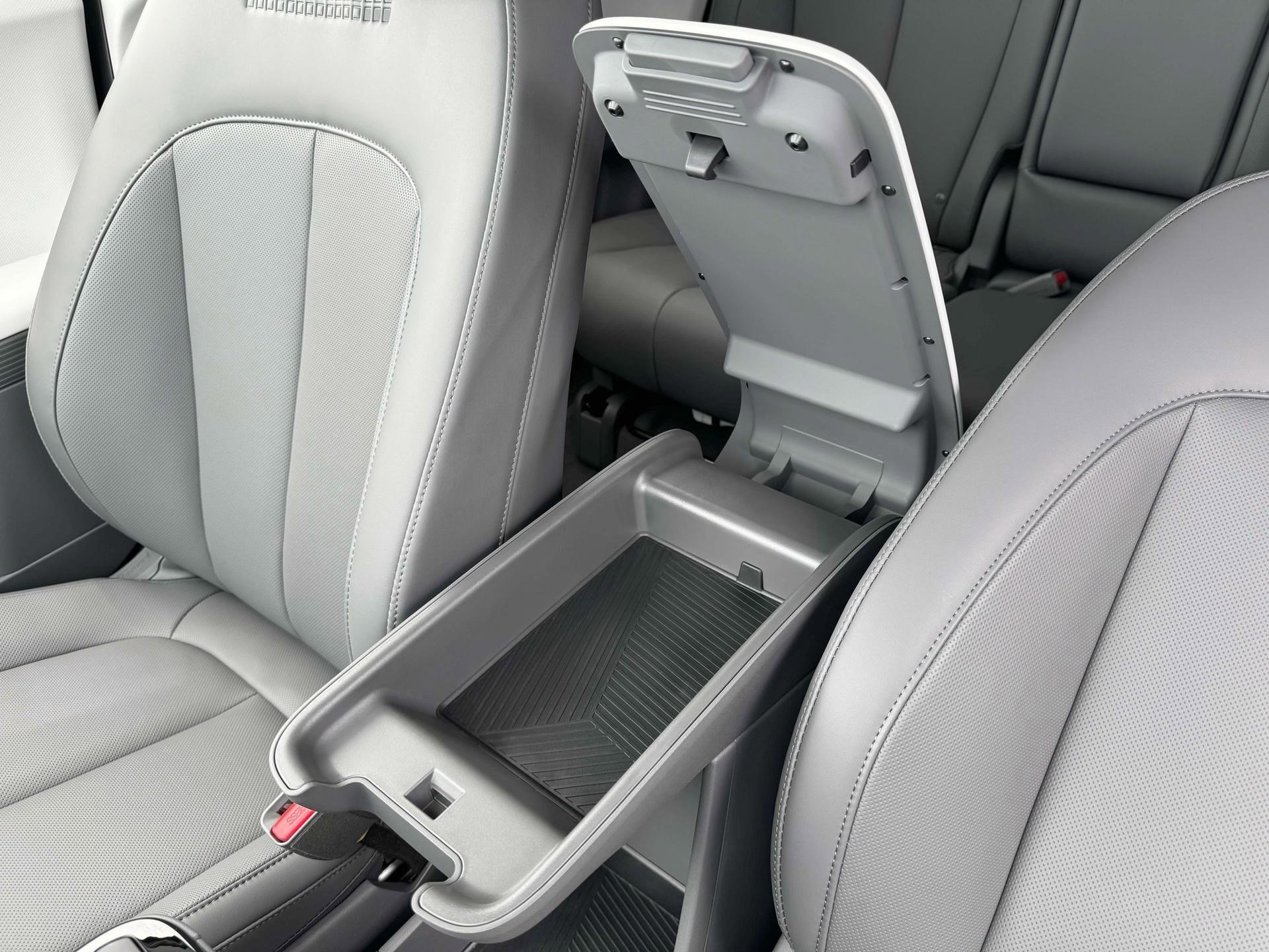 2025 Hyundai Ioniq 5 SEL photo 17