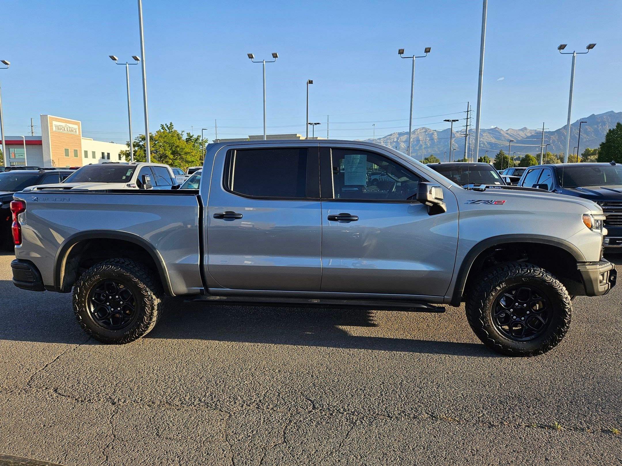 2024 Chevrolet Silverado 1500 ZR2 photo 2