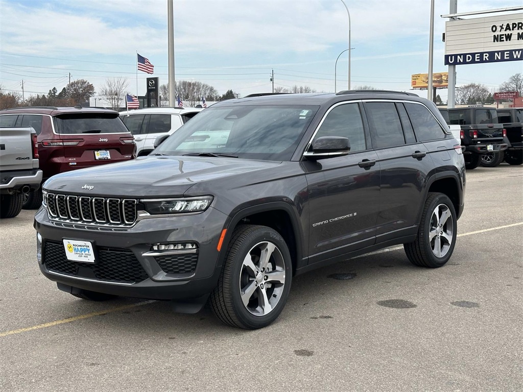 Used 2024 Jeep Grand Cherokee Limited with VIN 1C4RJHBG0RC238455 for sale in Rochester, Minnesota