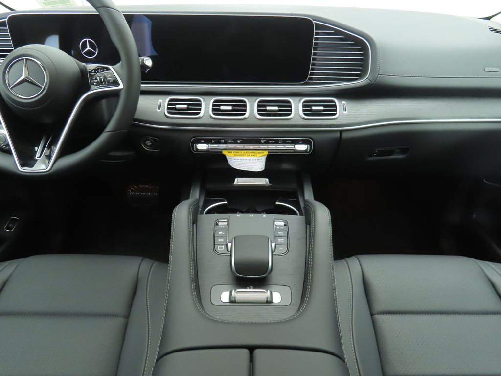 2026 Mercedes Benz GLS 450 4MATIC photo 12