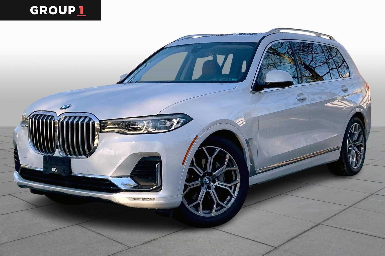 2022 BMW X7 40i's photo