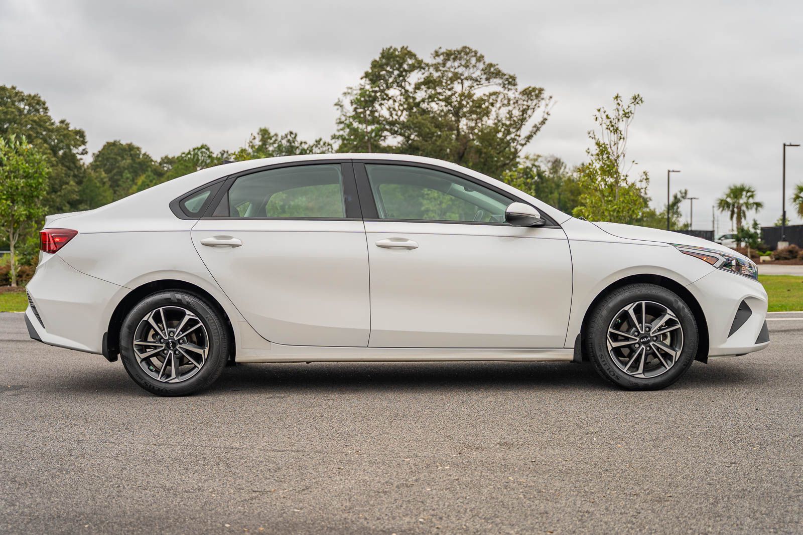 2024 Kia Forte LXS photo 7