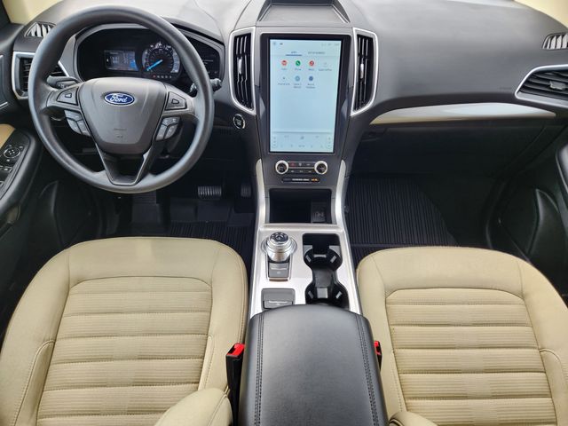 2024 Ford Edge SEL photo 24