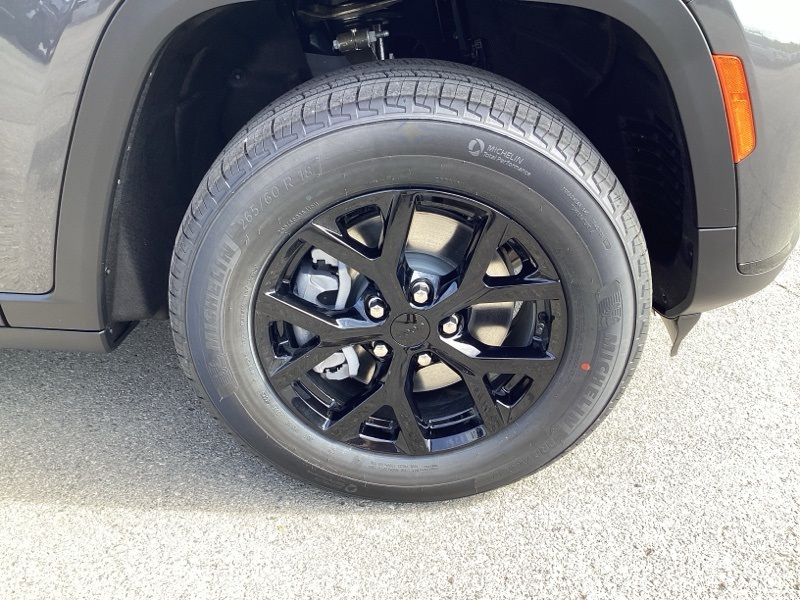 2025 Jeep Grand Cherokee Altitude X photo 4
