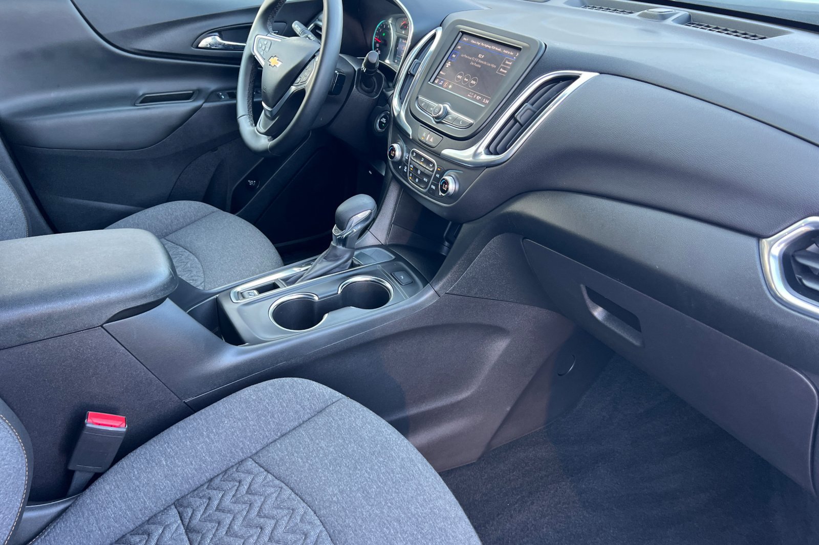 2024 Chevrolet Equinox photo 14