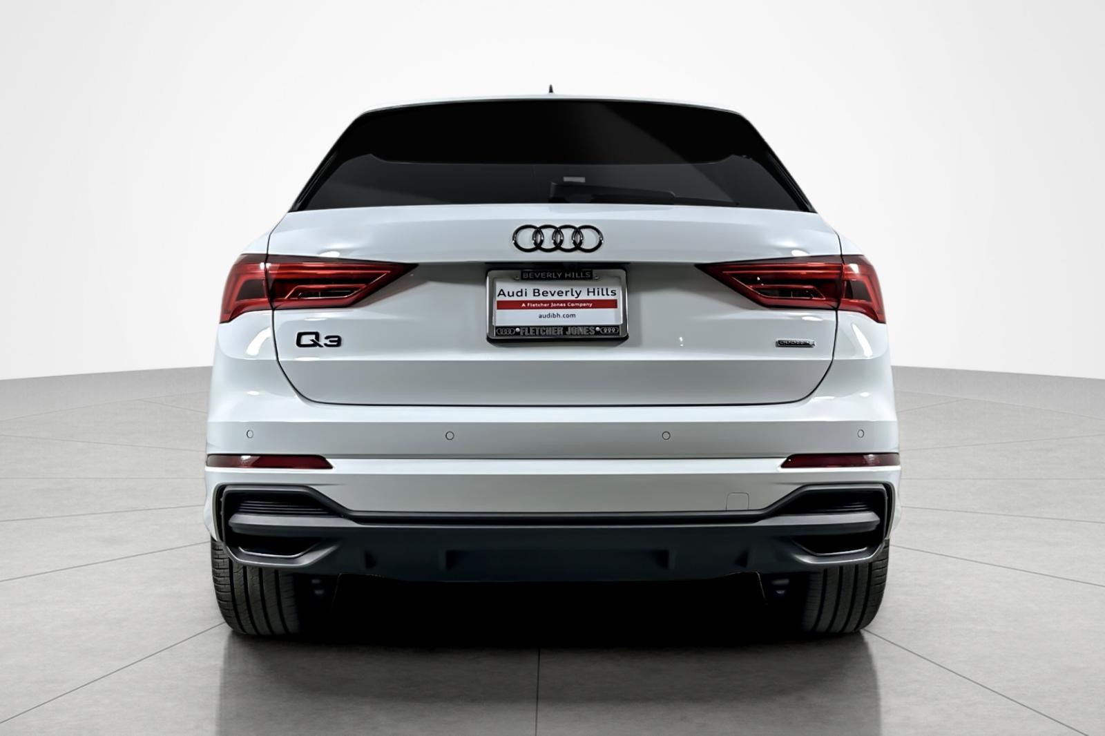 2025 Audi Q3 S line Premium 45 TFSI photo 4