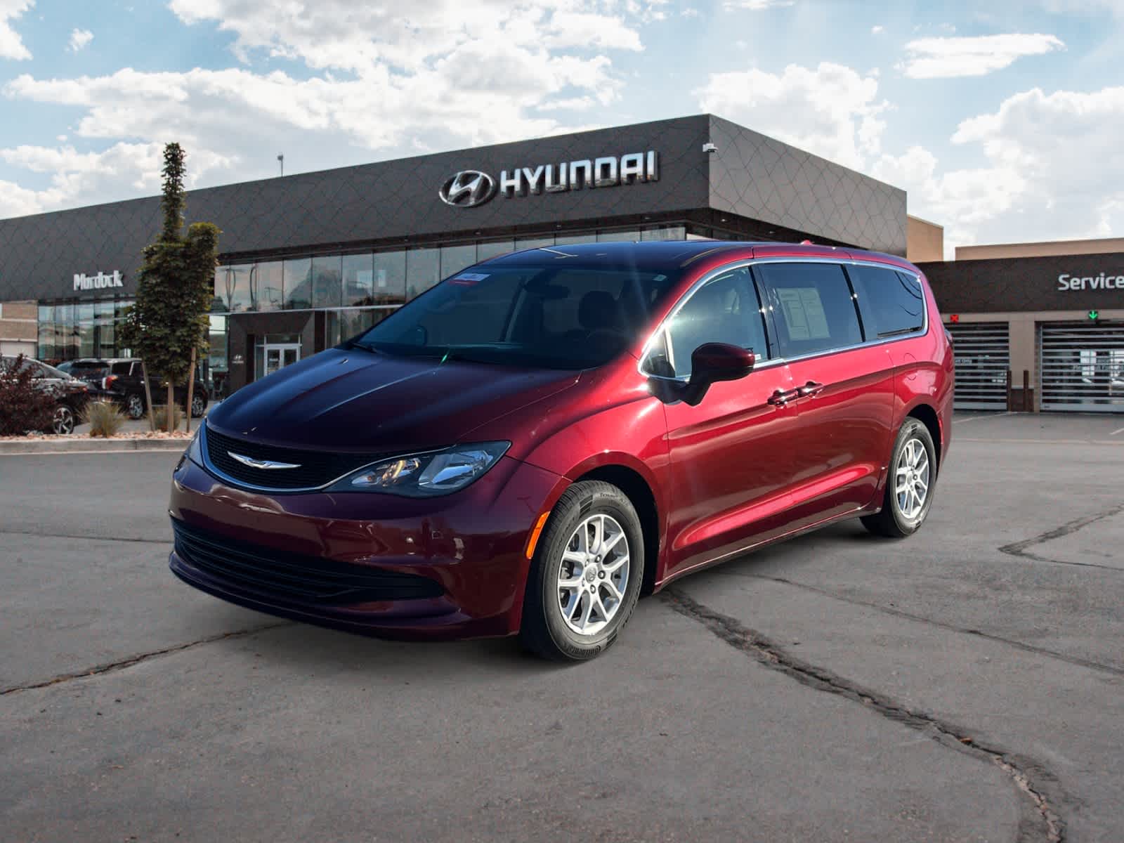 2017 Chrysler Pacifica Touring's photo