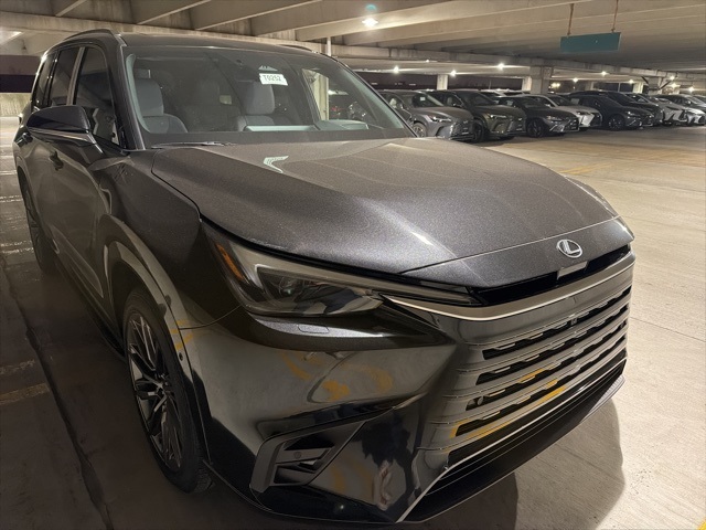 2026 Lexus TX Luxury's photo