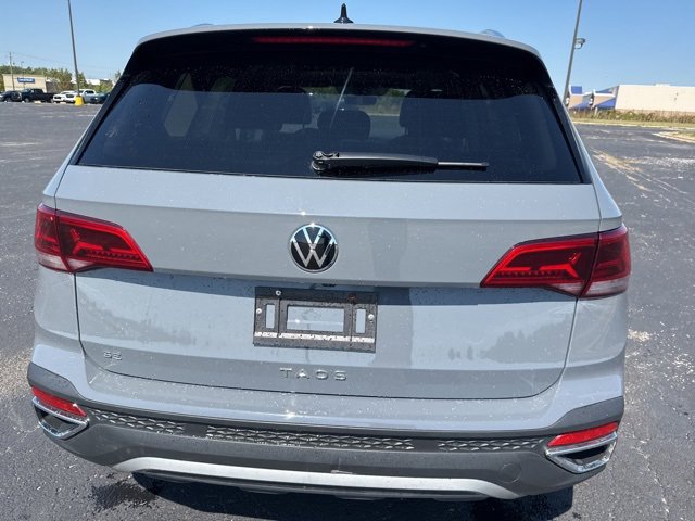 2024 Volkswagen Taos SE photo 5