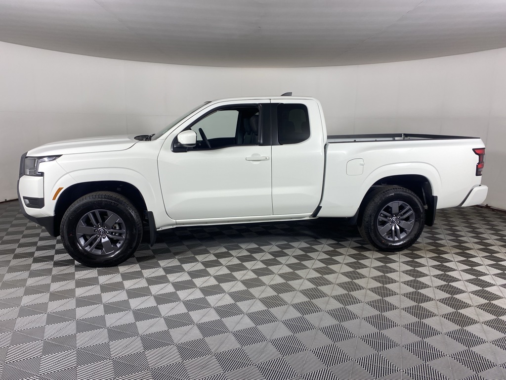 2025 Nissan Frontier SV photo 7