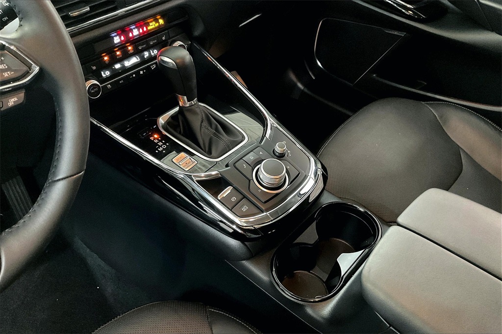 2022 Mazda CX-9 Touring photo 13