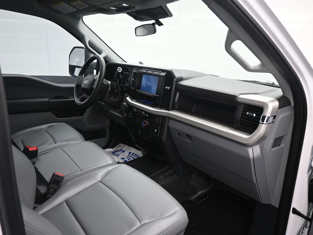 2024 Ford F-250 photo 13