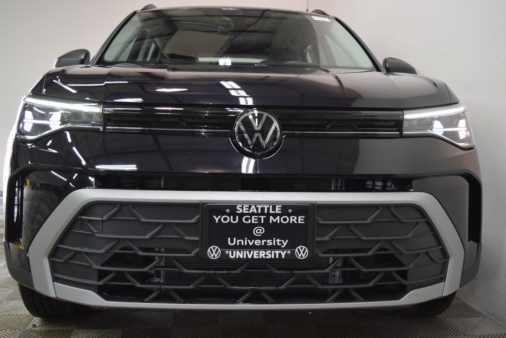 2025 Volkswagen Taos S photo 2