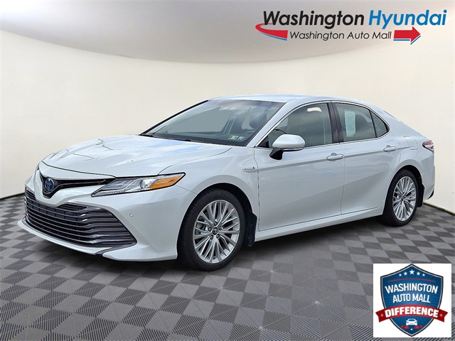 2018 Toyota Camry Hybrid XLE photo 3