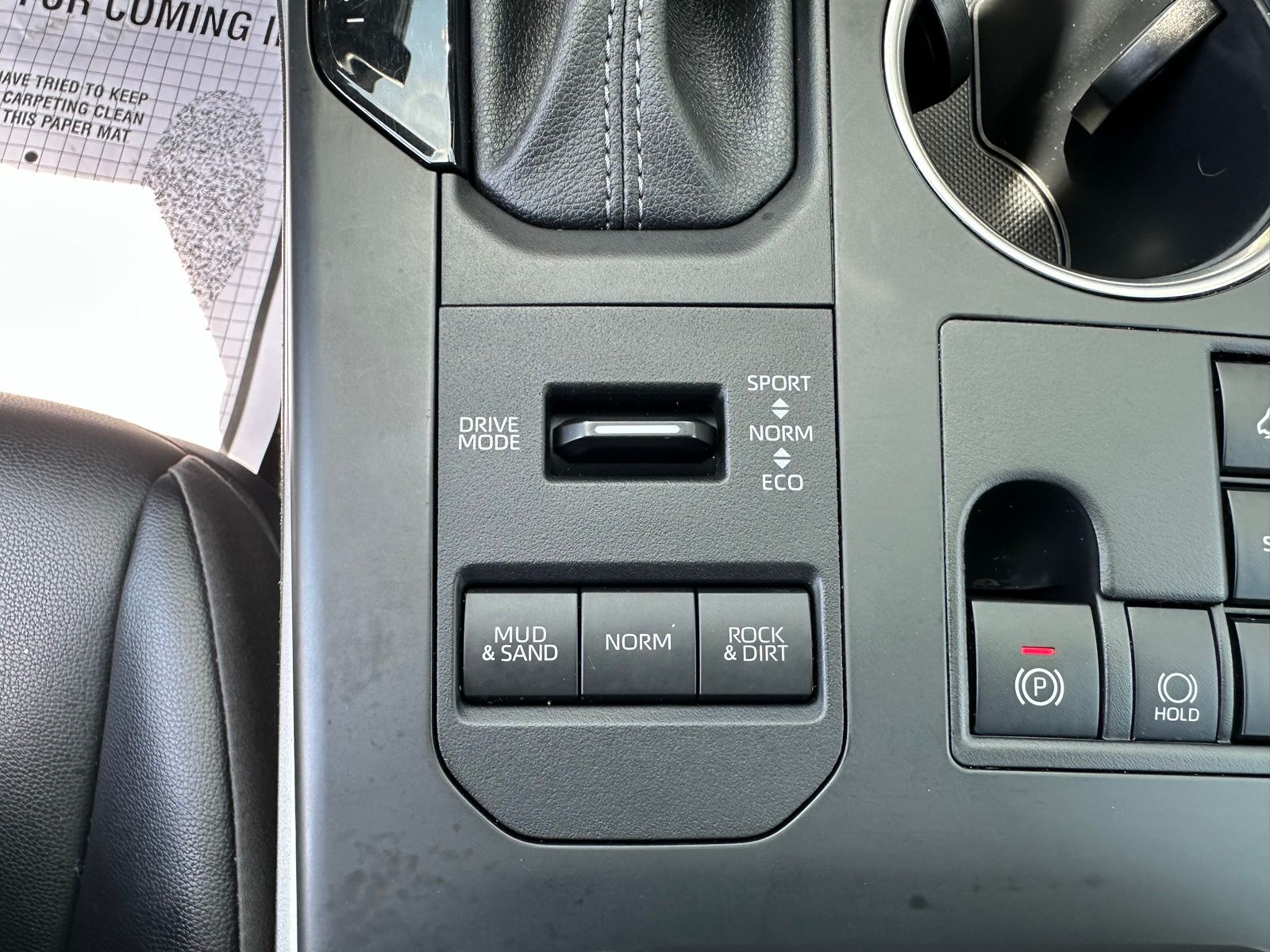 2024 Toyota Highlander XLE photo 27