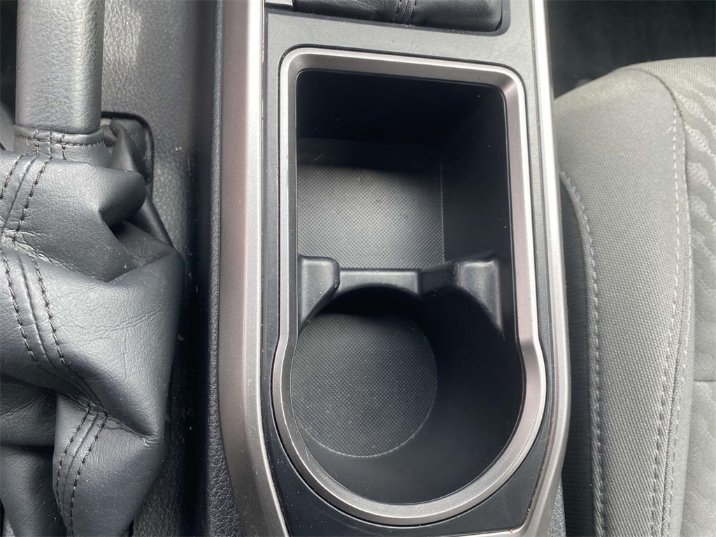 2022 Toyota Tacoma SR5 photo 19