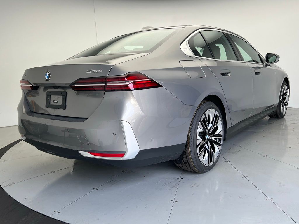 2026 Bmw 530i xDrive Sedan photo 2