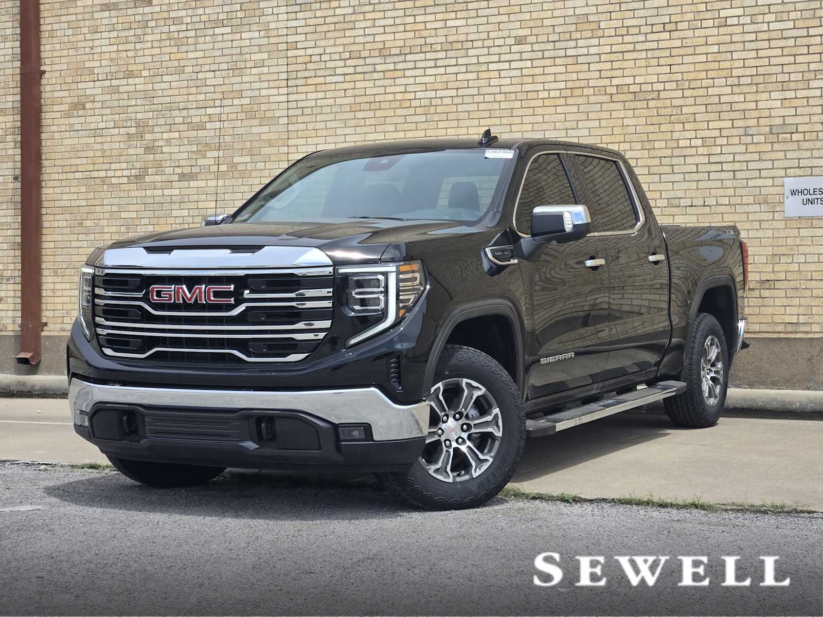 New 2025 Onyx Black GMC SLT image 1