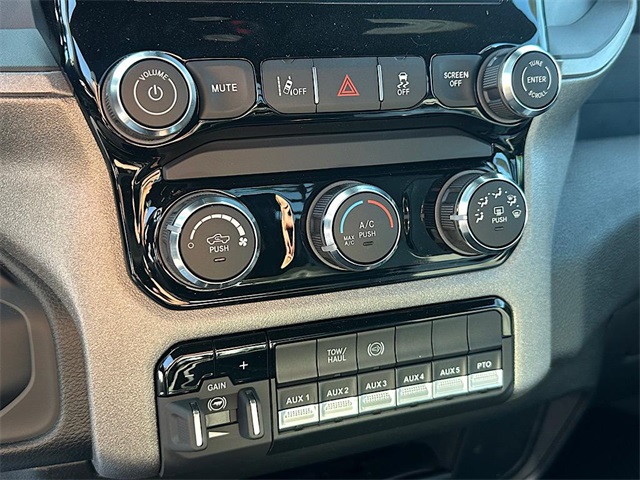 2025 Ram 5500 Tradesman photo 20