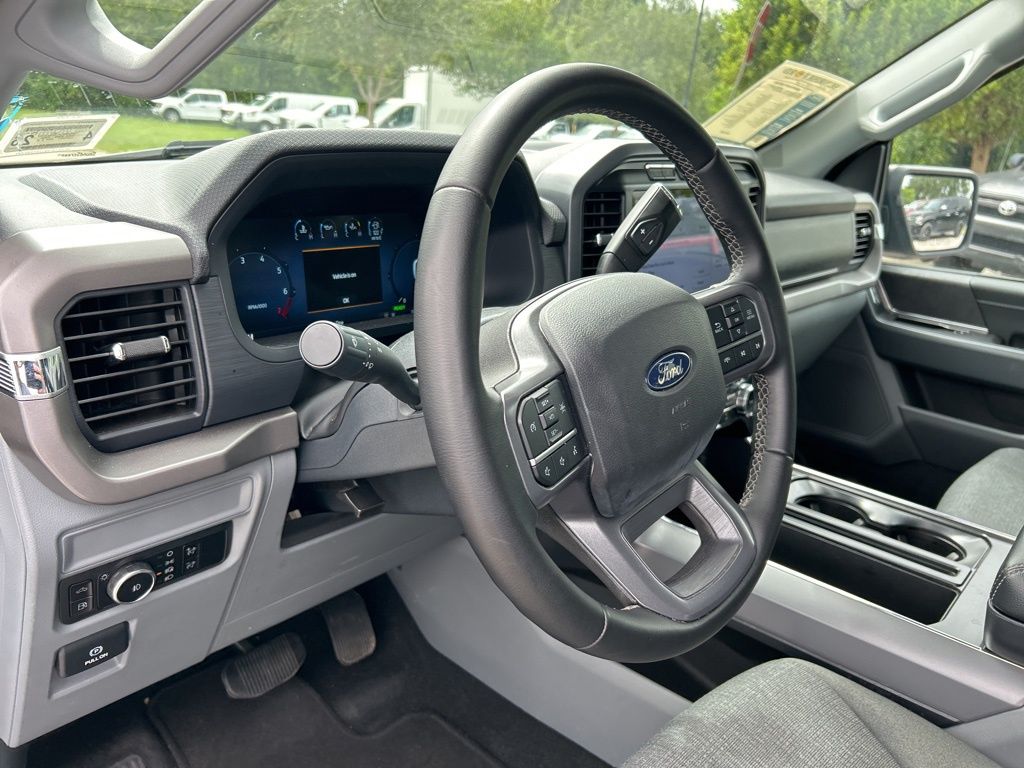 2024 Ford F-150 XLT photo 16