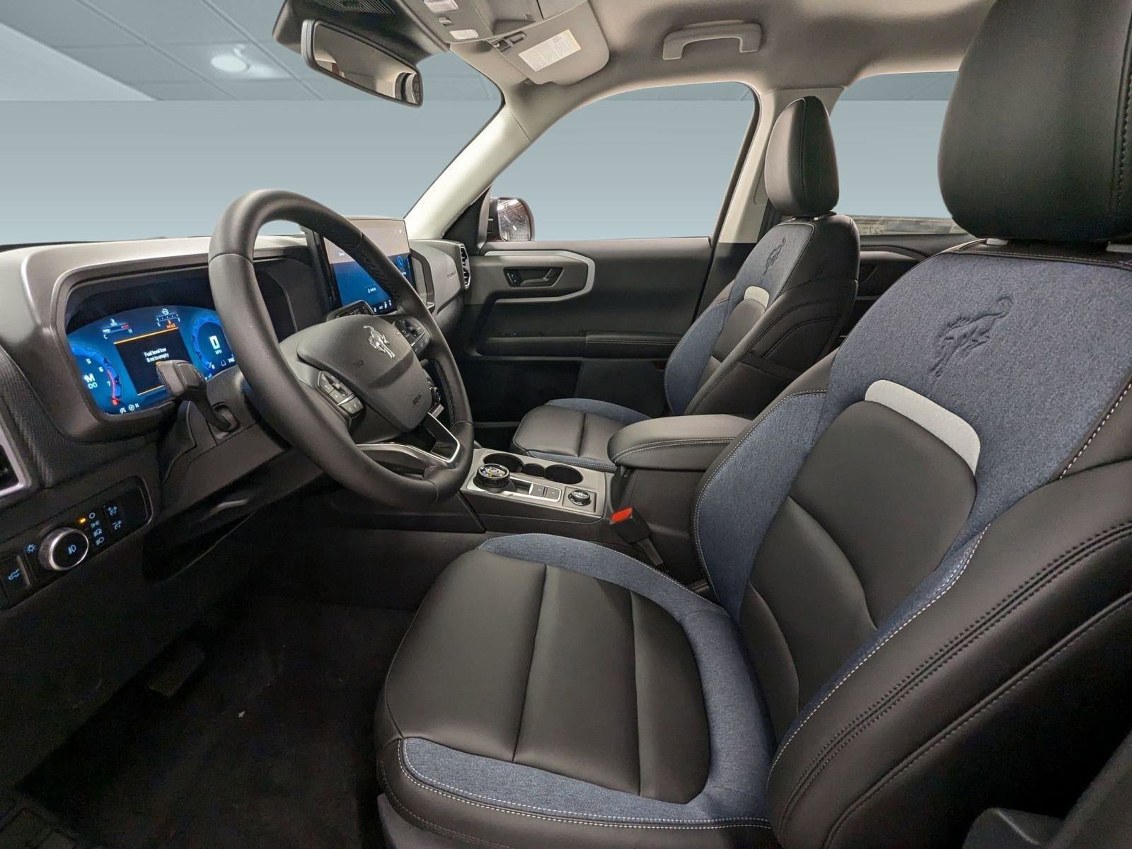 2025 Ford Bronco Sport Outer Banks photo 2