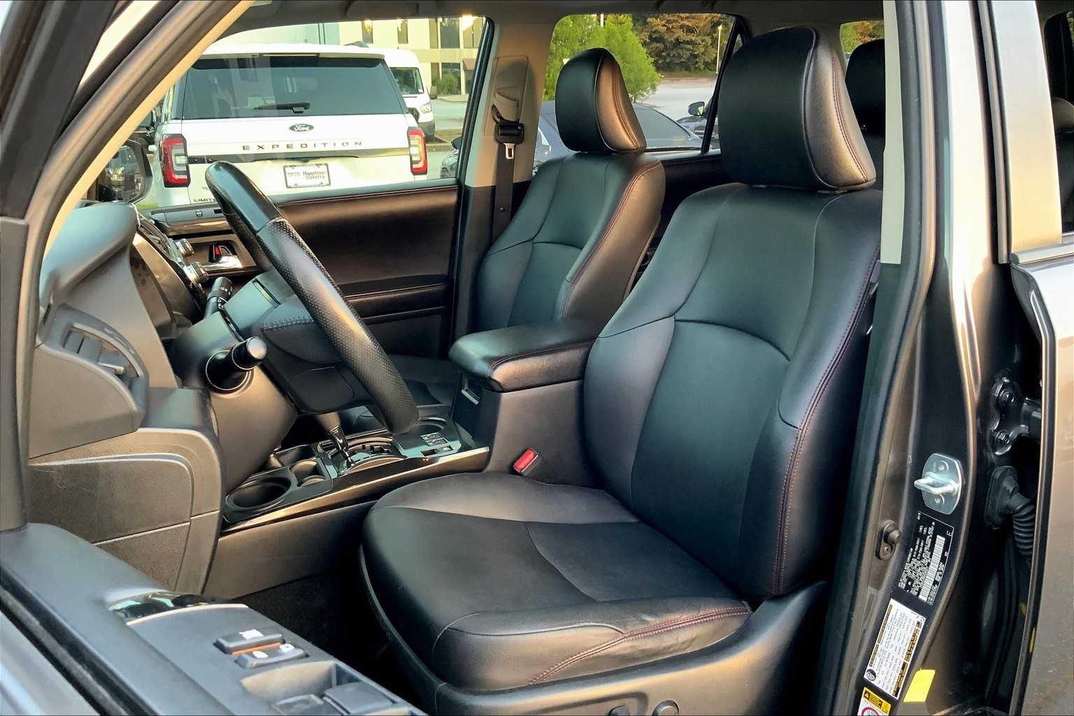 2016 Toyota 4Runner Trail Premium photo 7