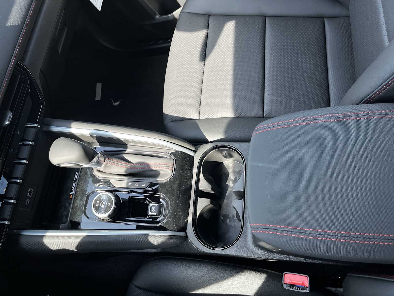 2025 Chevrolet Colorado Z71 photo 21