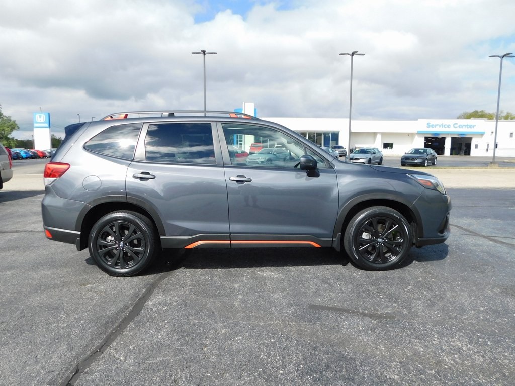 2024 Subaru Forester Sport Base photo 2