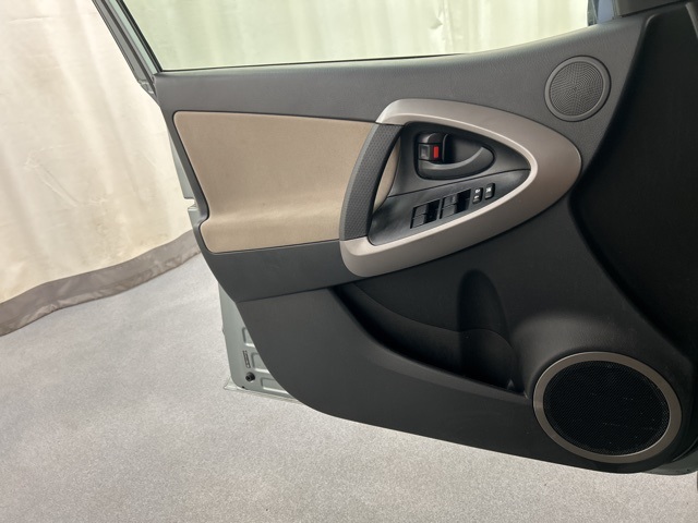 2008 Toyota RAV4 Limited photo 11