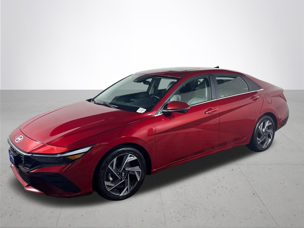 2024 Hyundai Elantra Limited photo 2