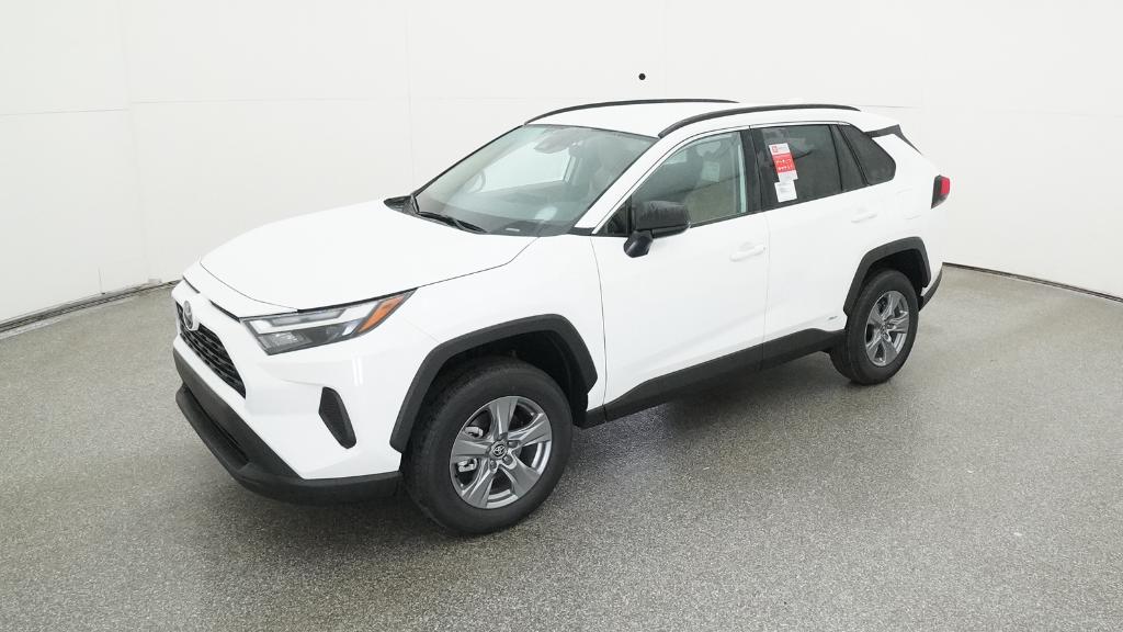 2025 Toyota RAV4 LE's photo