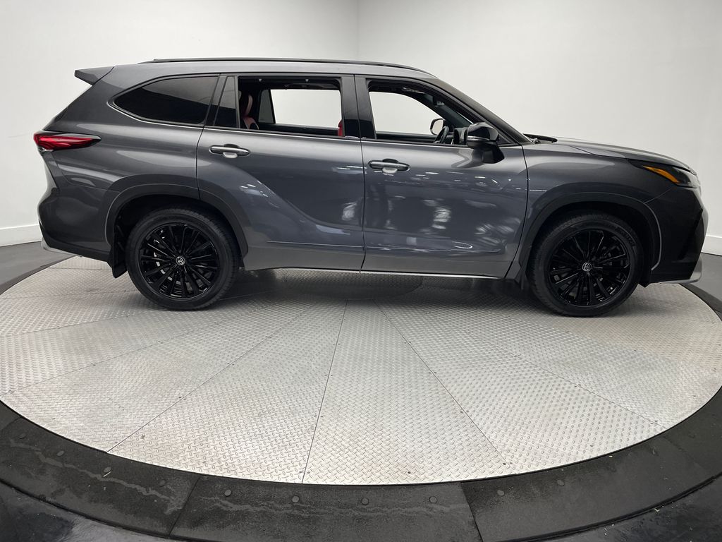 2023 Toyota Highlander XSE photo 4