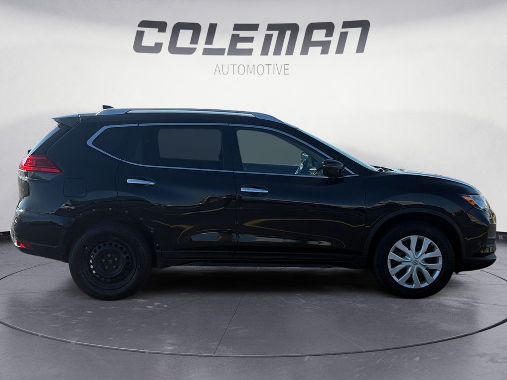 2017 Nissan Rogue S photo 6