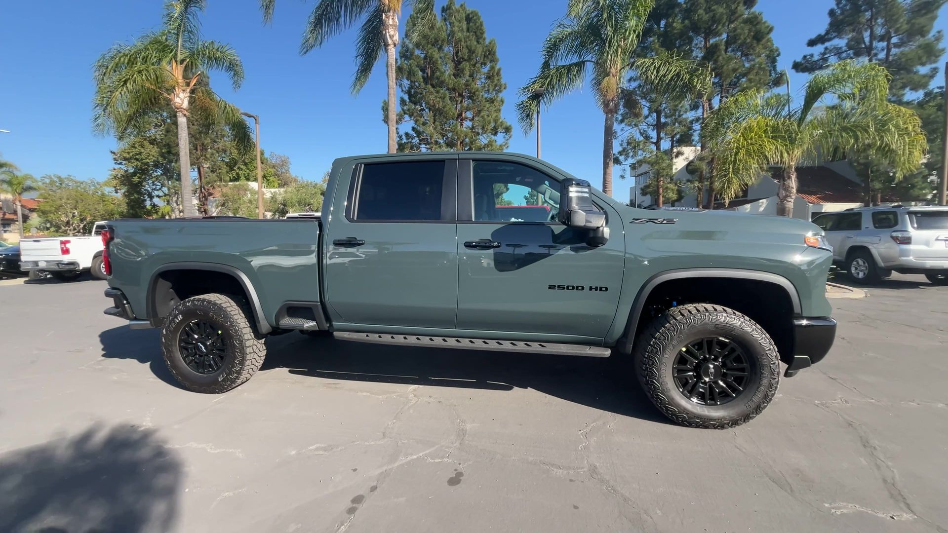 2026 Chevrolet Silverado 2500HD ZR2 photo 3