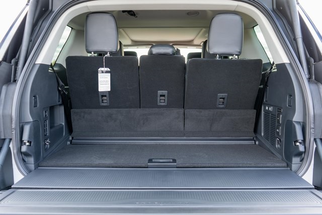 2025 Ford Expedition Platinum photo 4