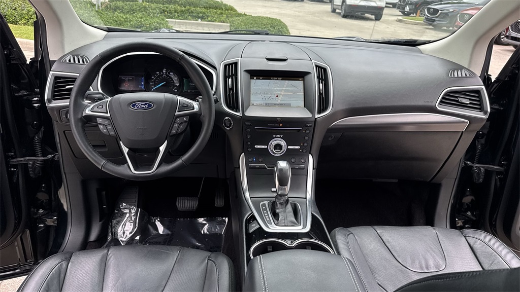 2017 Ford Edge Titanium photo 35