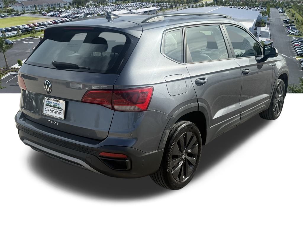 2022 Volkswagen Taos S photo 4