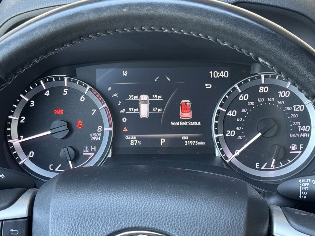 2023 Toyota Highlander L photo 17