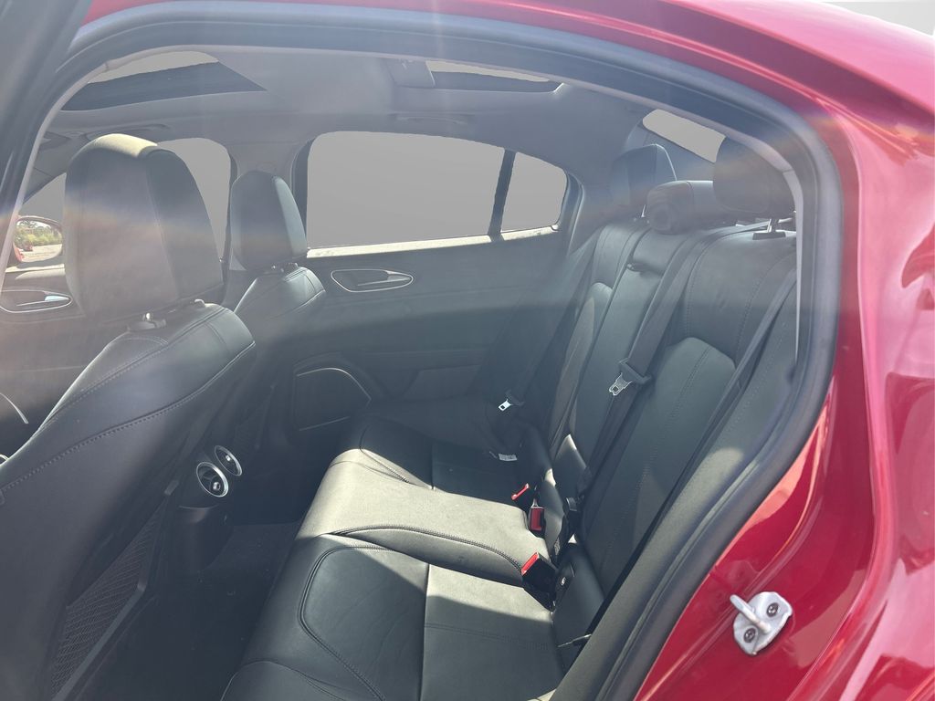 2020 Alfa Romeo Giulia Base photo 10