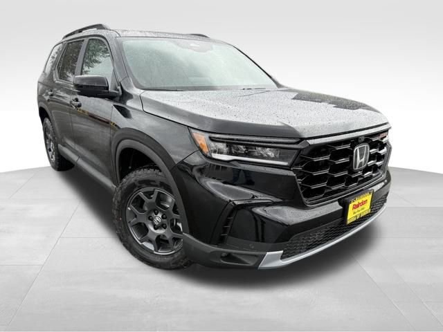 2025 Honda Pilot TrailSport's photo