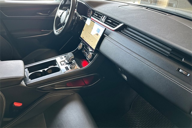 2024 Jaguar F-PACE P250 R-Dynamic S photo 14