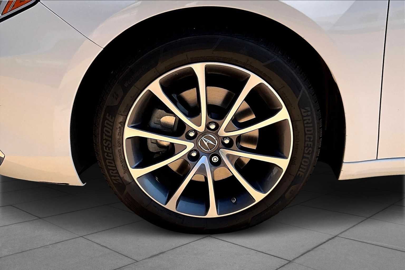 2018 Acura TLX photo 8