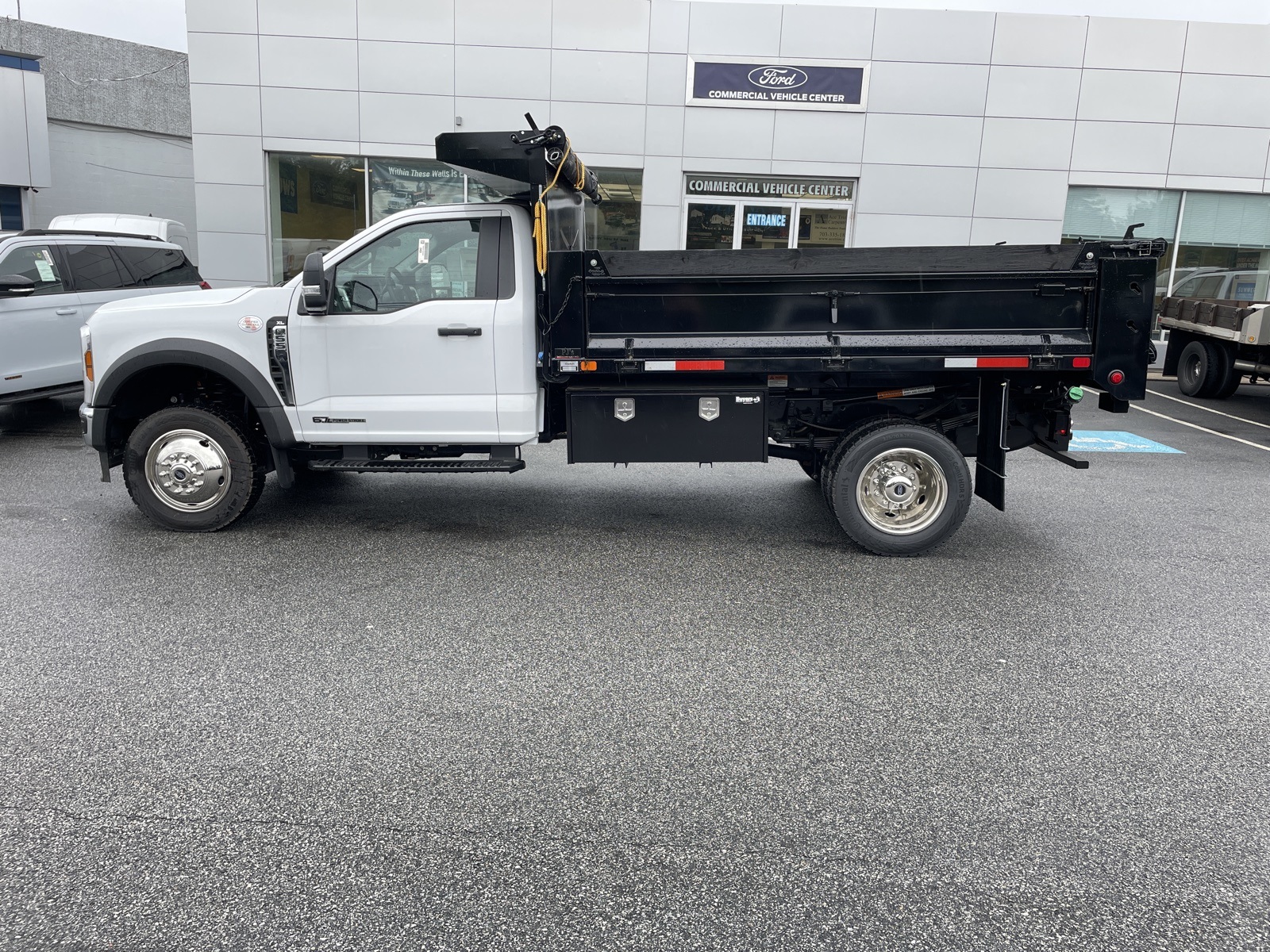 2024 Ford F-550 photo 10