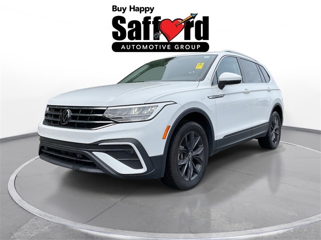 2024 Volkswagen Tiguan SE's photo