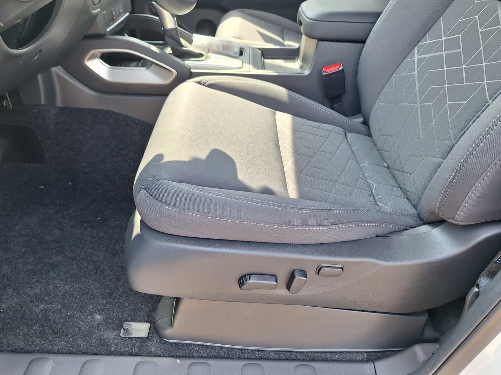 2025 Nissan Frontier Crew Cab SV photo 10