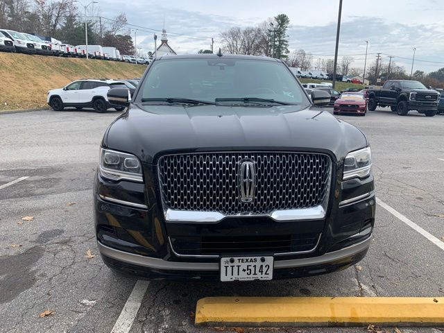 2024 Lincoln Navigator Premiere photo 3