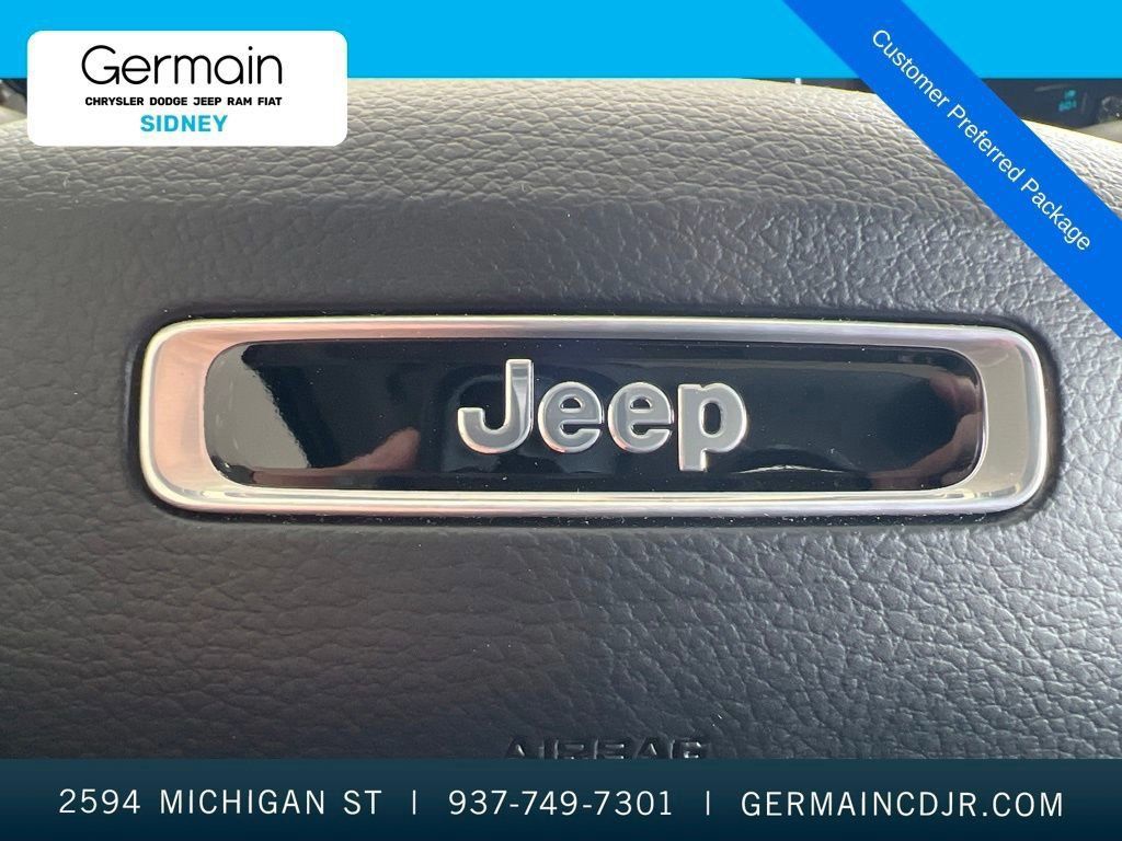 2023 Jeep Cherokee Base photo 19