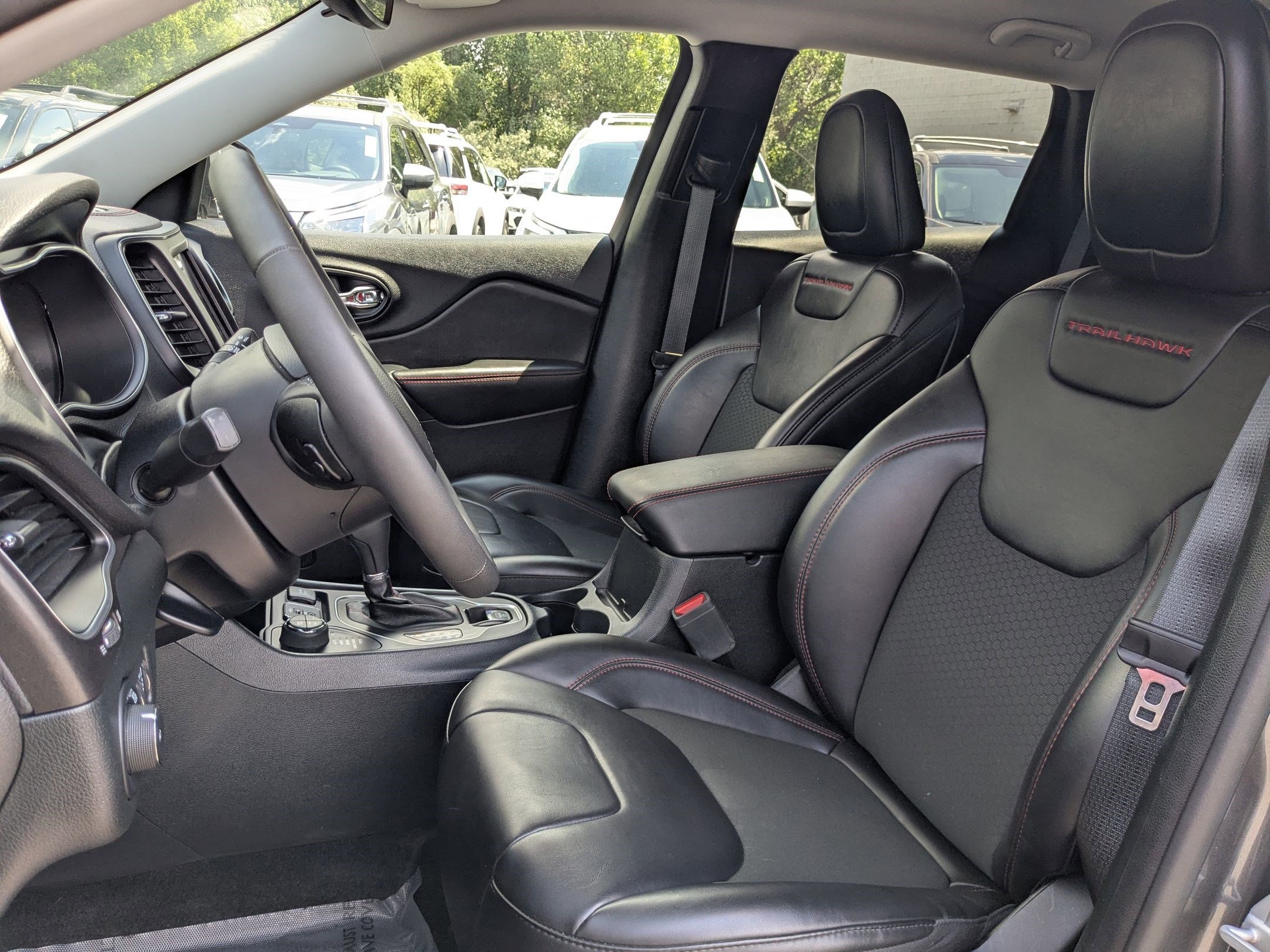 2022 Jeep Cherokee Trailhawk photo 23
